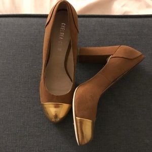 Chestnut pumps